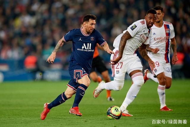 法国杯转会期再迎强敌，尼斯单刀错失，主帅态度——质疑声仍在，纪律约束更严格