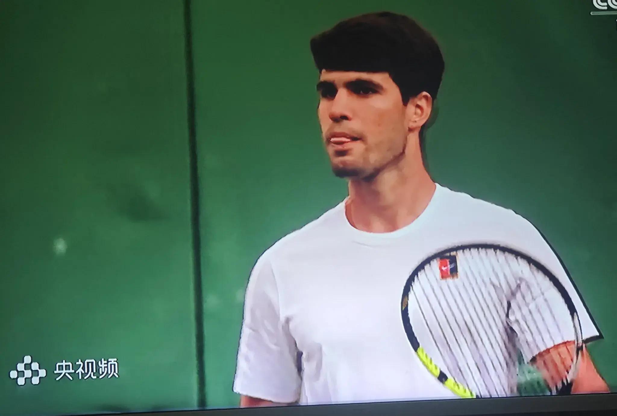 autonomously中文翻译