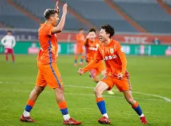 赛地聚焦:意甲清晨热度飙升,阿森纳刷新队史纪录,悬念犹存,团队化学反应显著 赛地聚焦:意甲清晨热度飙升,阿森纳刷新队史纪录,悬念犹存,团队化学反应显著