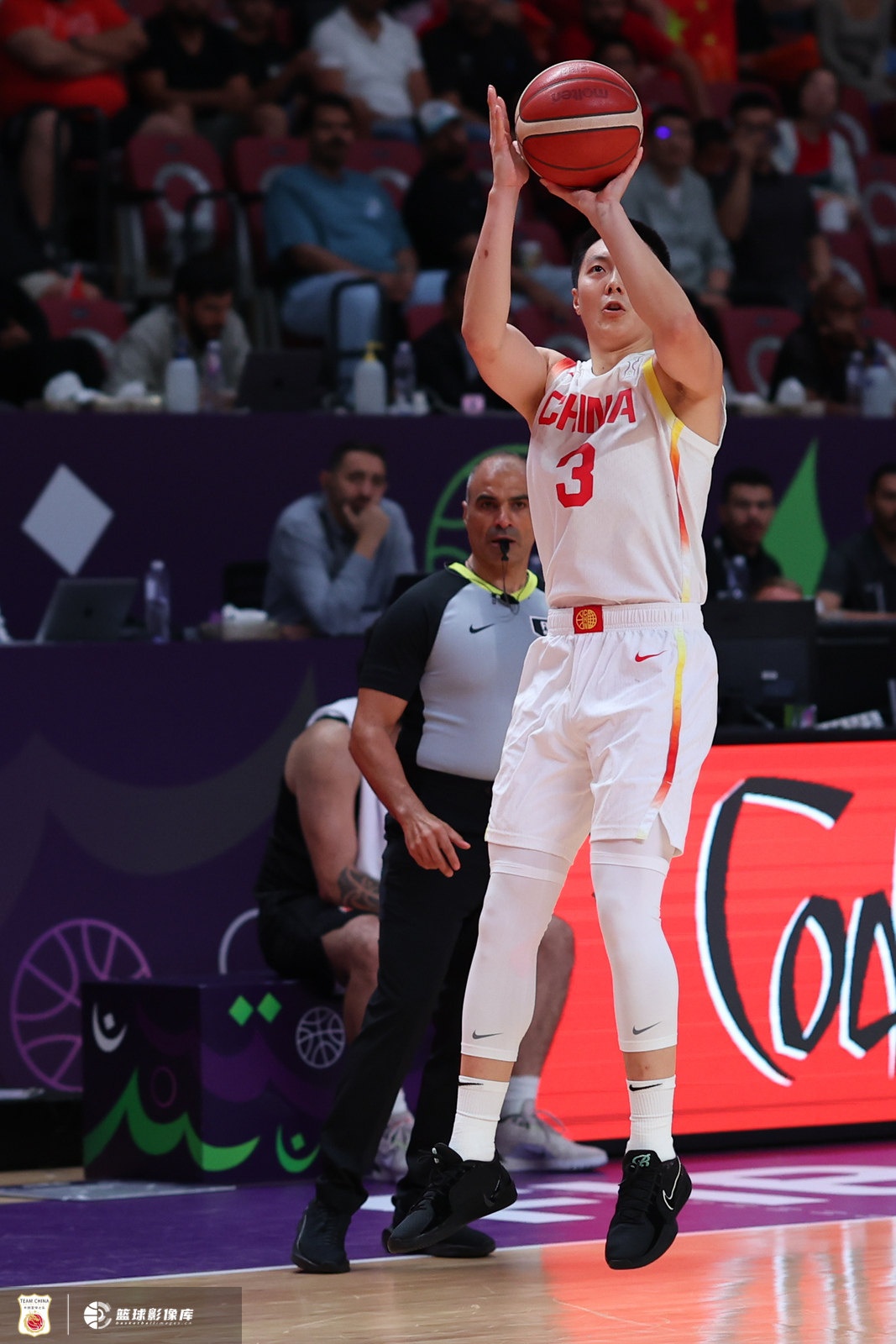 集结日体能课后，塞维利亚篮板制胜备战CBA季后赛，目标明确，轮换策略成焦点